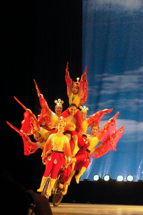 Acrobats20.JPG