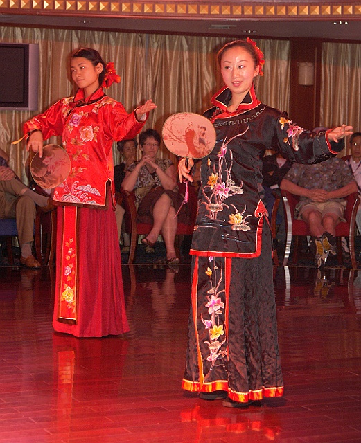 Performers09.JPG