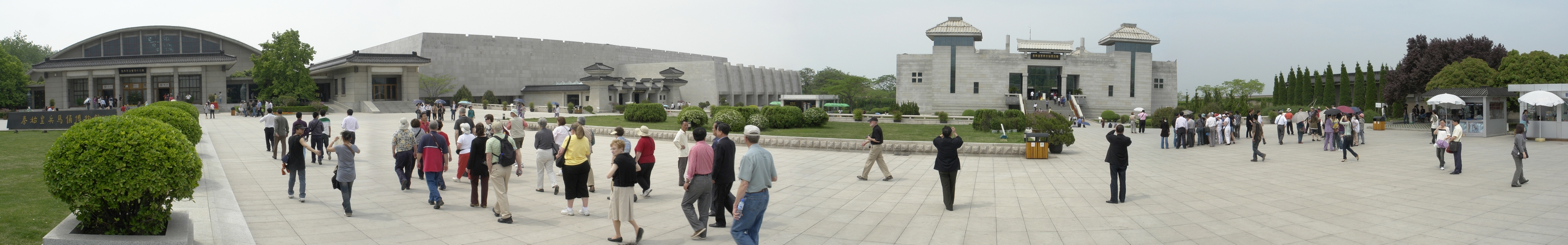 TCW01.jpg - 4 images, Size: 12566 x 1965, FOV: 182.65 x 28.57, RMS: 2.64, Lens: Standard, Projection: Spherical, Color: LDR
